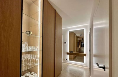 Alquiler de un elegante apartamento amueblado de 3 habitaciones, 60 m², Varsovia, Polonia